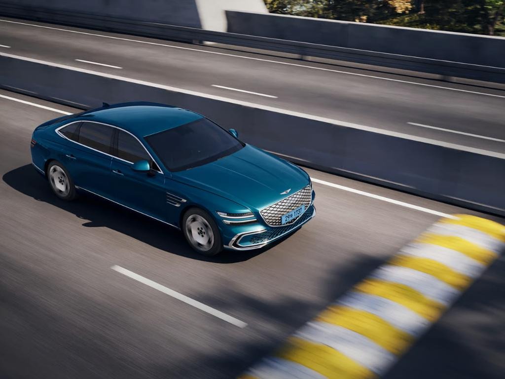 2026 G80 EV 측면 고속도로 주행