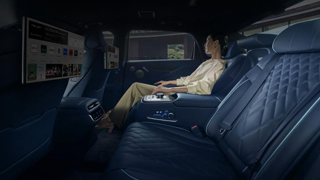 G80 EV 뒷좌석 리클라이닝 엔터테인먼트 스크린 VIP